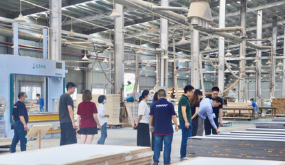 安必安:愿景集團蒞臨我司總部生產(chǎn)基地參觀考察